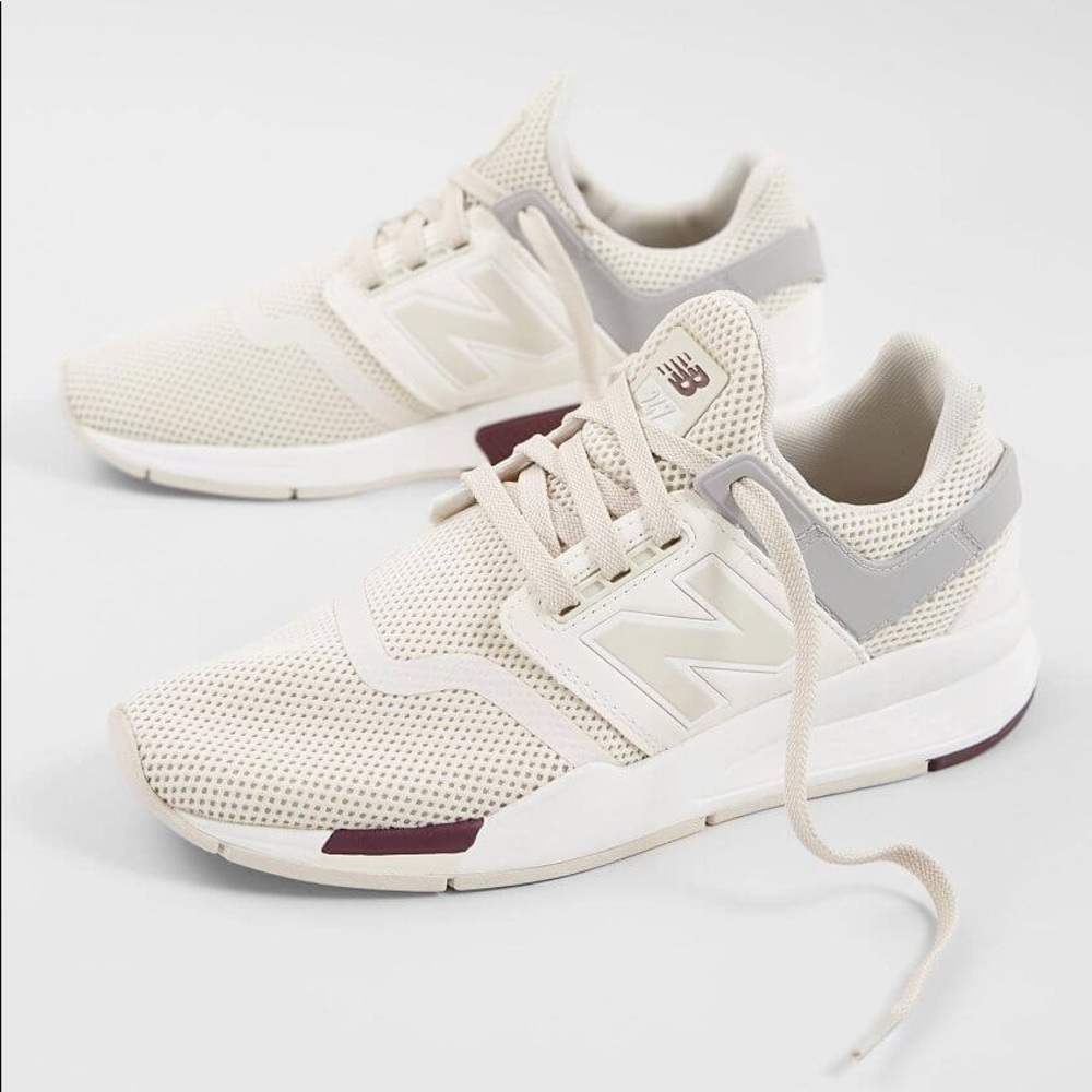 New Balance Women’s 247 Lifestyle Shoe